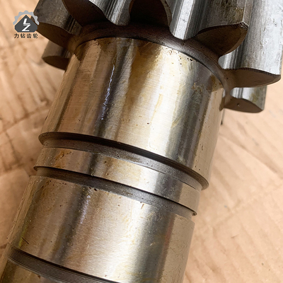 Dents du pignon d'axe de Swing Gearbox Rotary d'excavatrice des machines YC85 11 19 clés